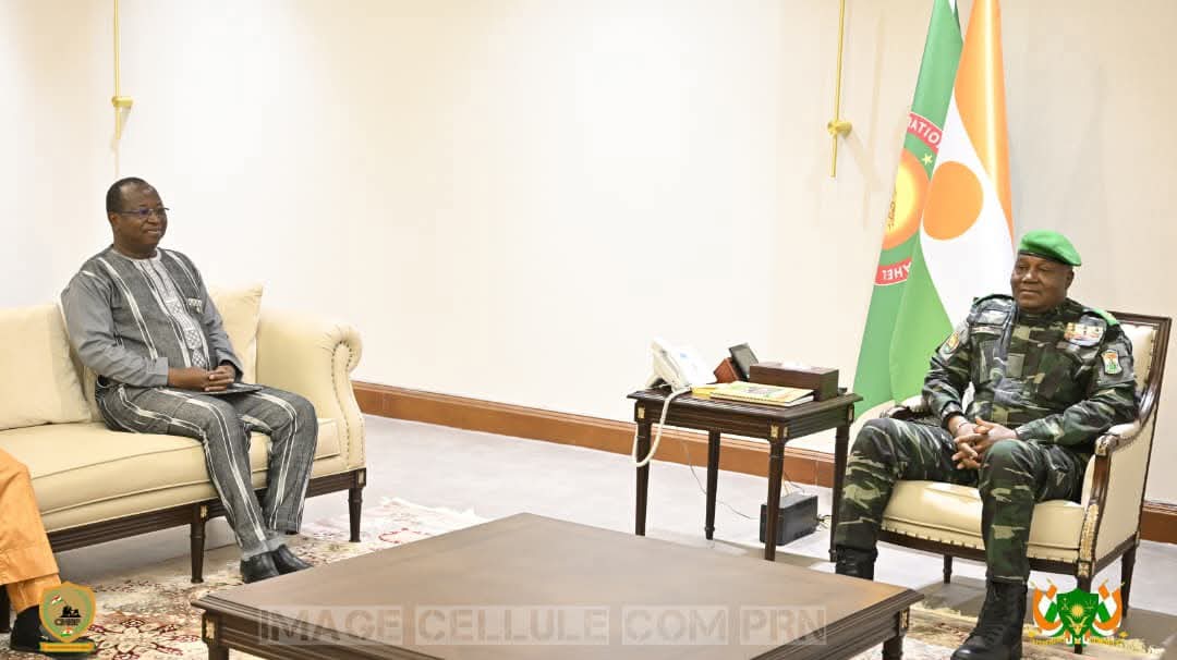 Niamey: Le Pr Adjima Thiombiano participe à la 1ere édition du FNRSIT ...